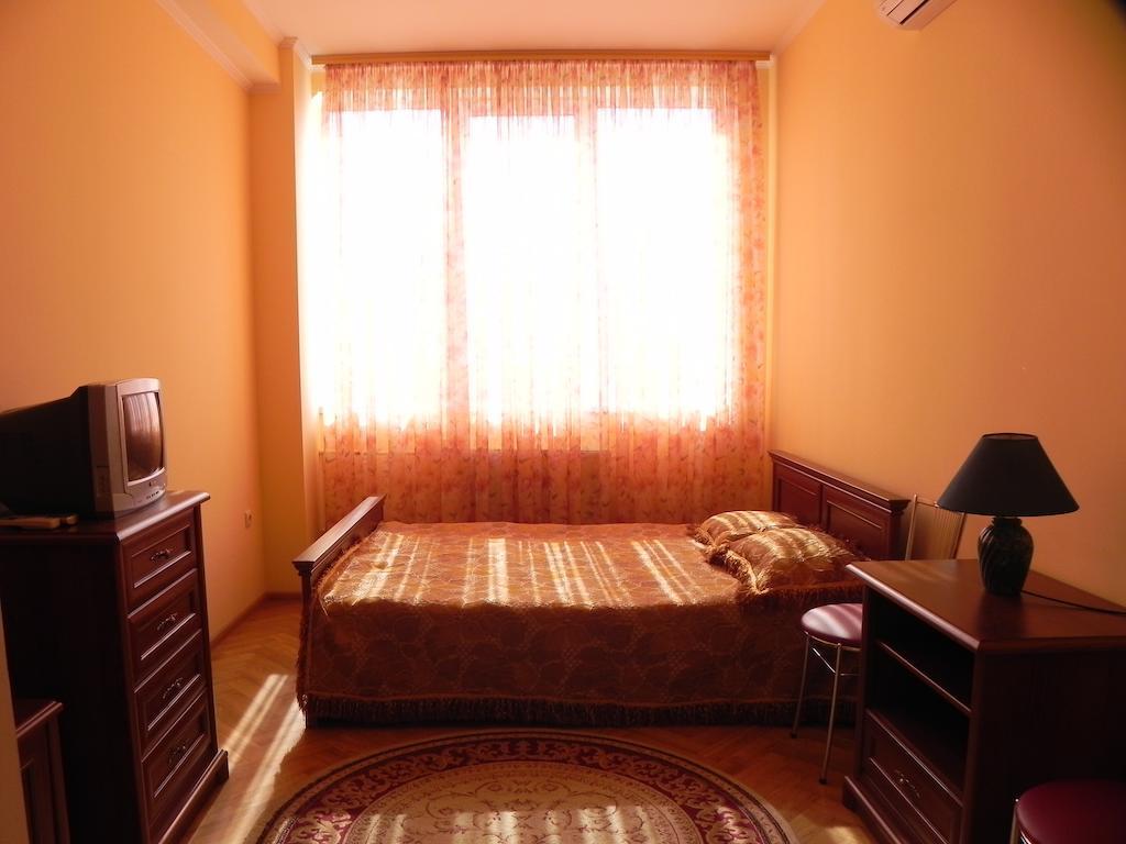 Blaz Hotel Одеса Екстериор снимка